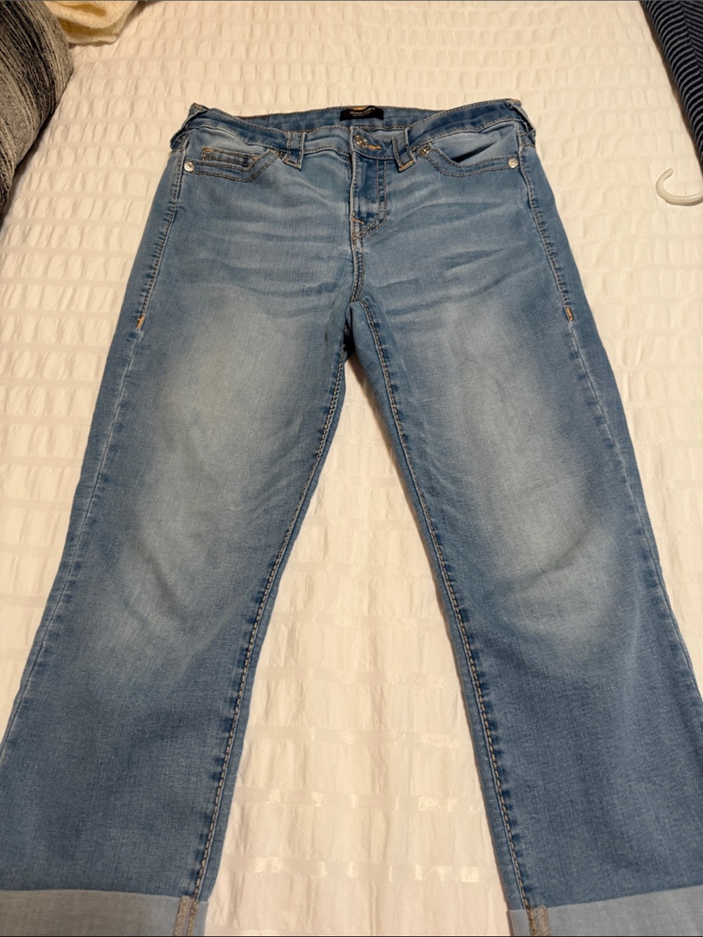True Religion Jennie Curvy Mid Rise Capri Blue Jeans